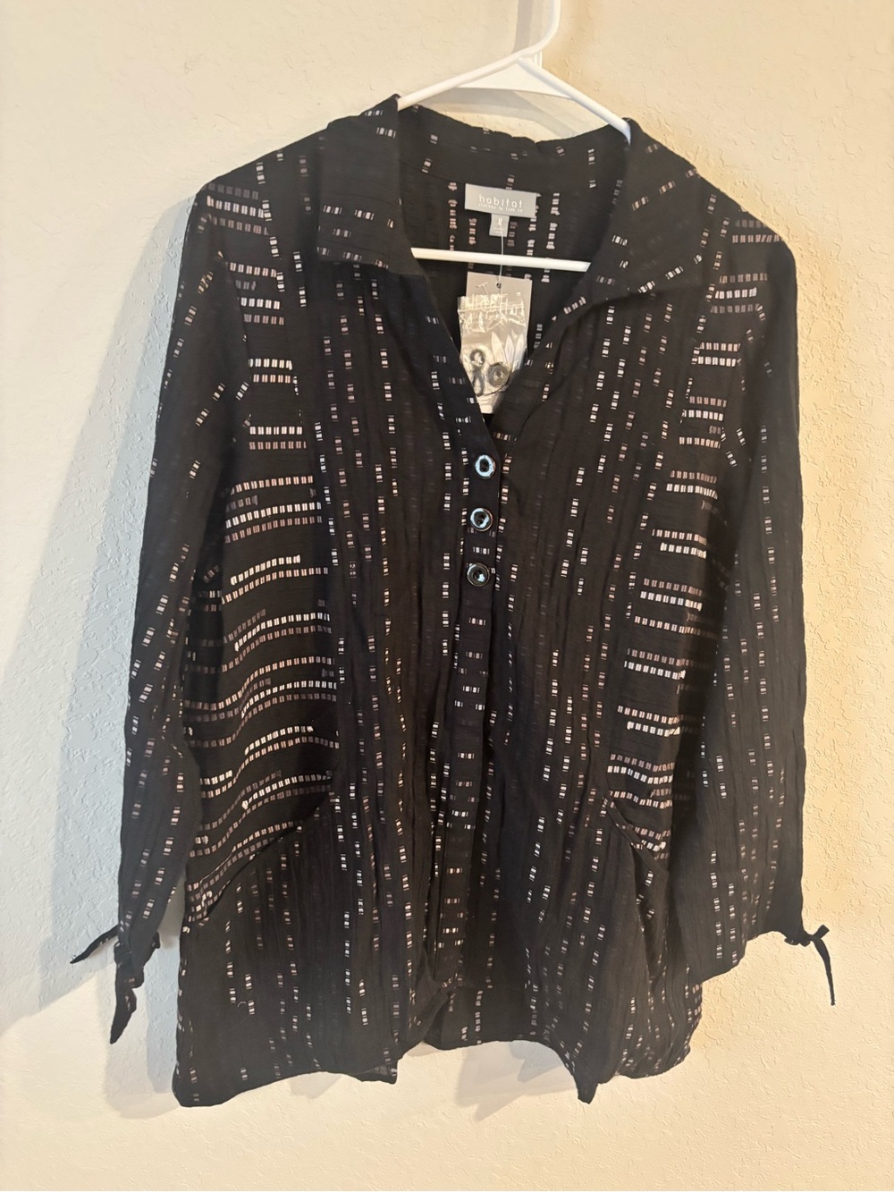 NWT Habitat Tunic Blouse M Black Textured Art to Wear Lagenlook Boho
